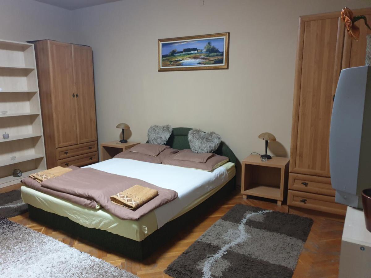 Izisz Debrecen Bagian luar foto
